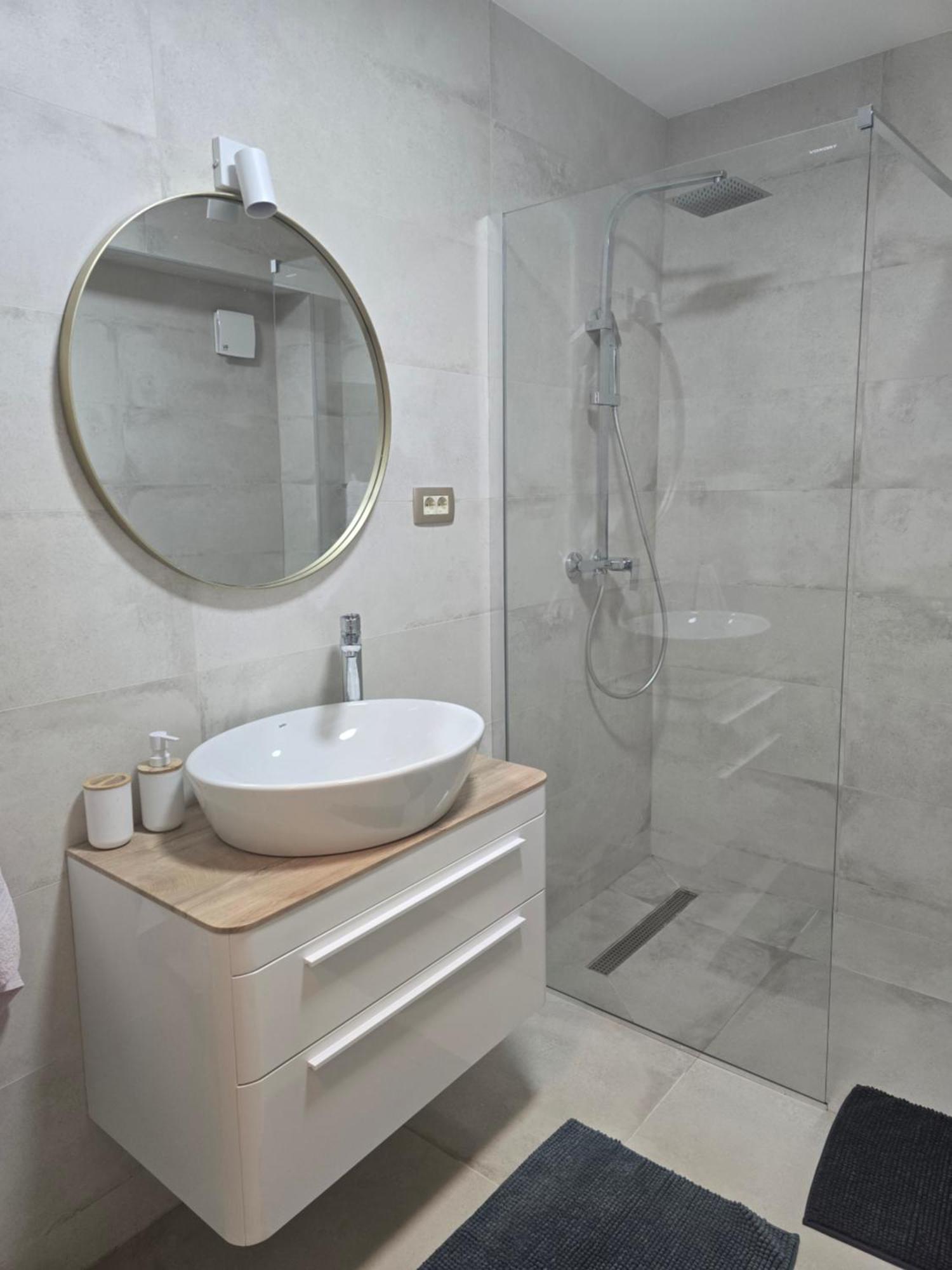 Apartman Mate Luka Макарська Екстер'єр фото