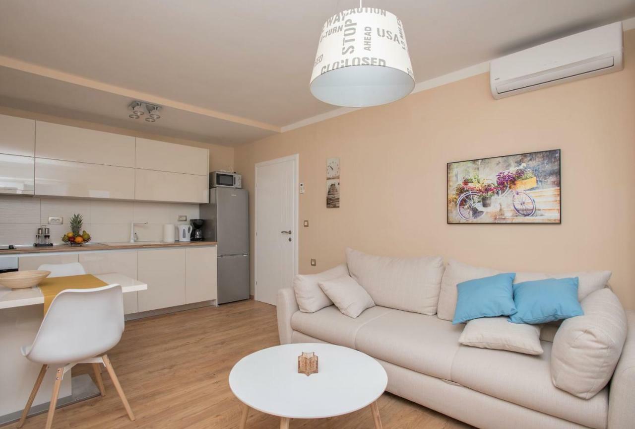 Apartman Mate Luka Макарська Екстер'єр фото